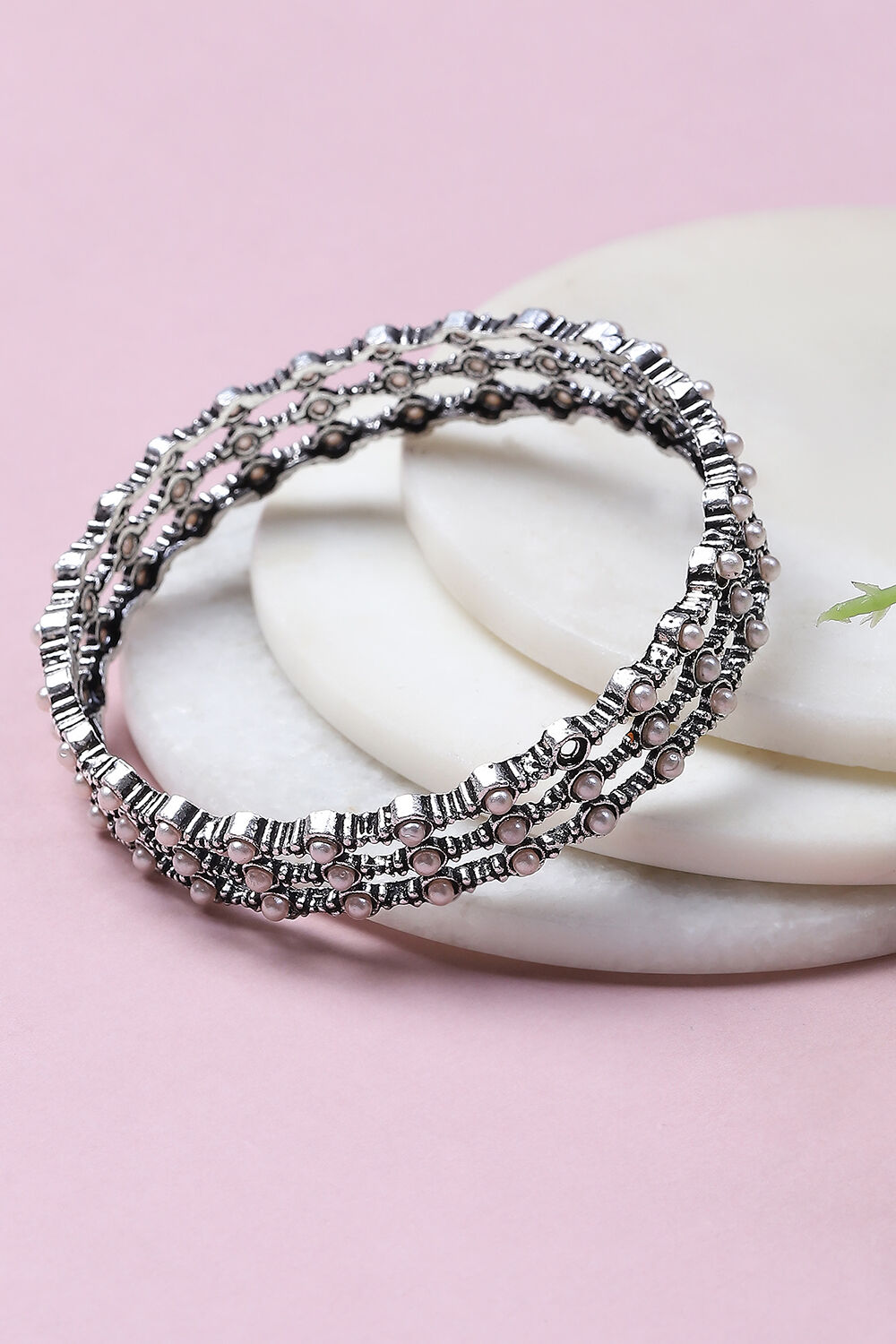 Pearl White Alloy Bangles image number 0