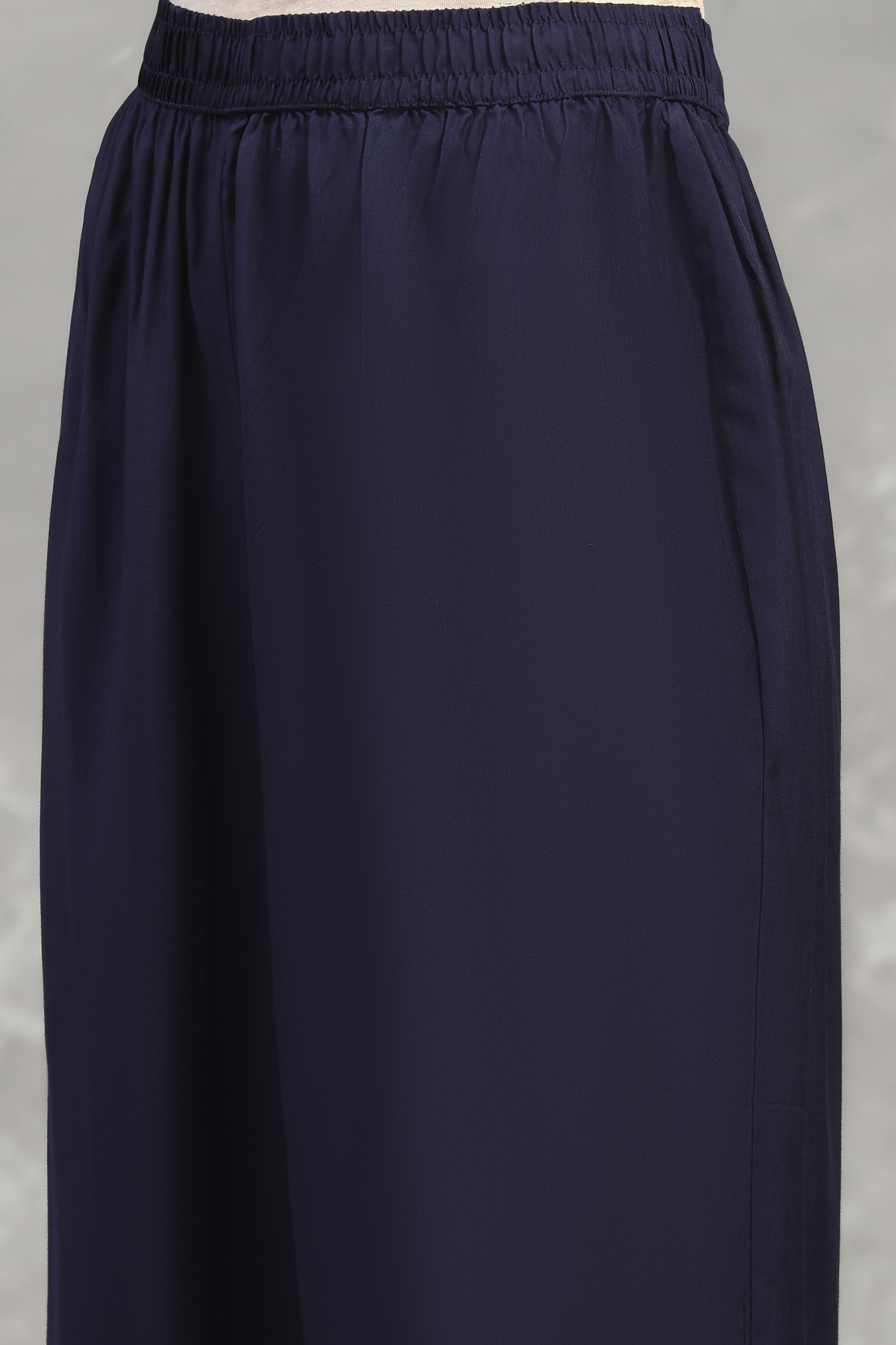 Indigo Blue Viscose Blend Printed Gathered Kurta Pants Set image number 2