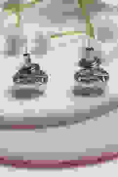 Light Pink Alloy Studs image number 2