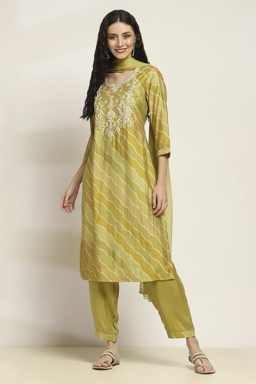 Olive Green Printed Straight Kurta Set image number 6