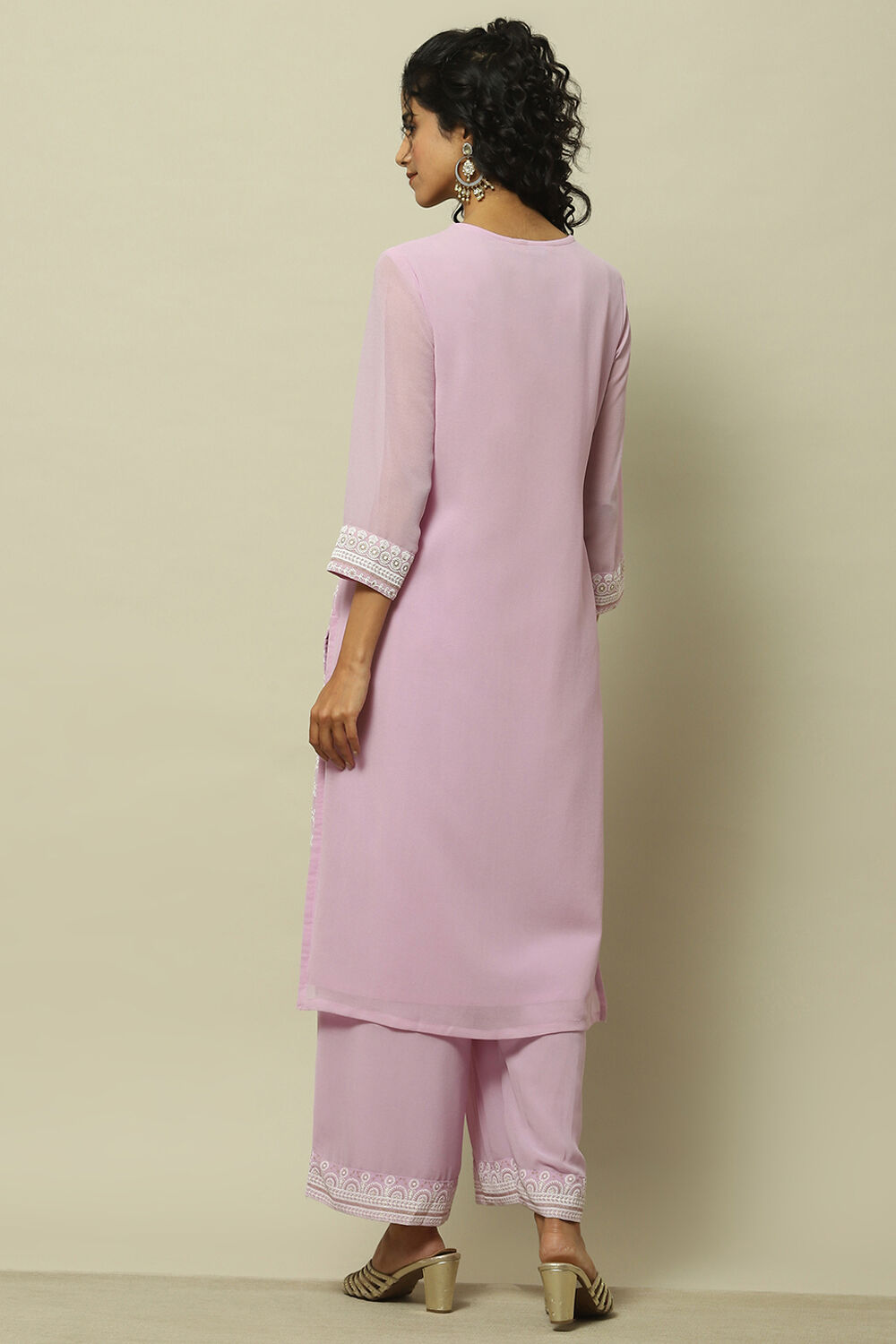 Mauve Poly Georgette Embroidered Straight Kurta image number 4