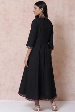 Black LIVA Kalidar Dress image number 4
