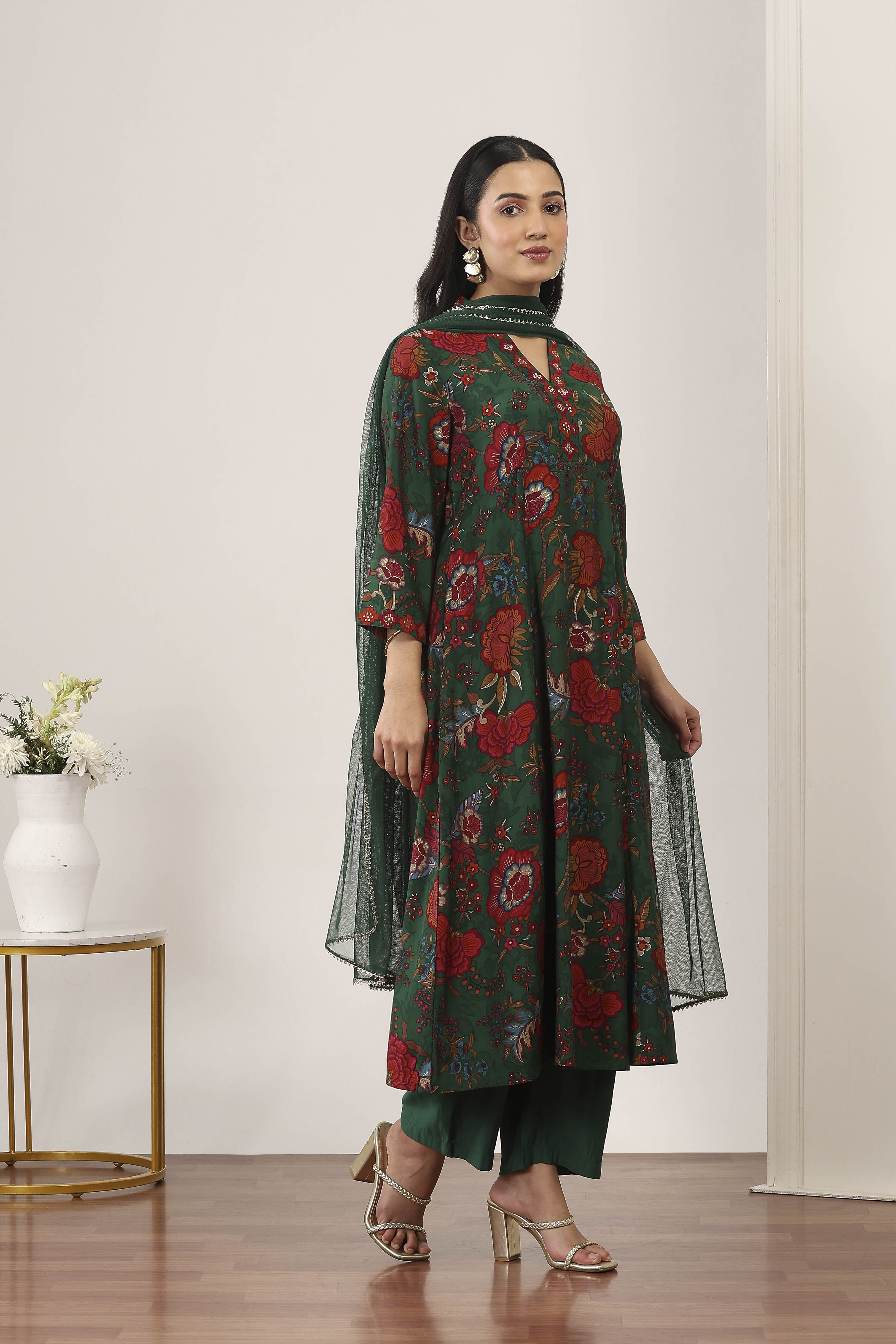 Green Viscose Polyester Kalidar Suit Sets image number 5