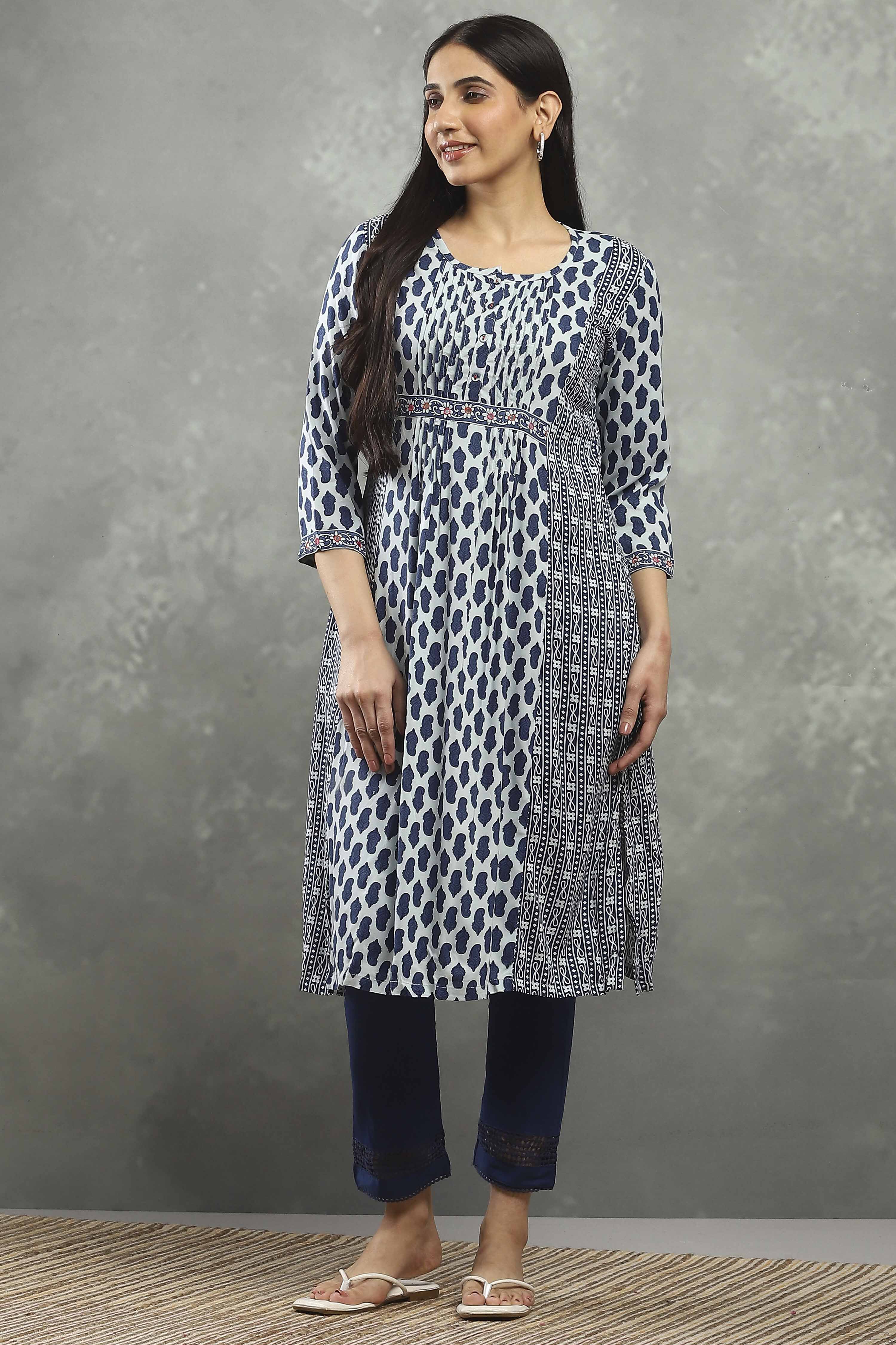 Blue Viscose Straight Kurta Pants Set image number 6