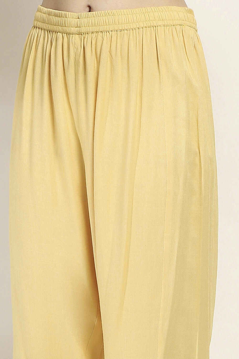 Yellow Printed Straight Kurta Set image number 2