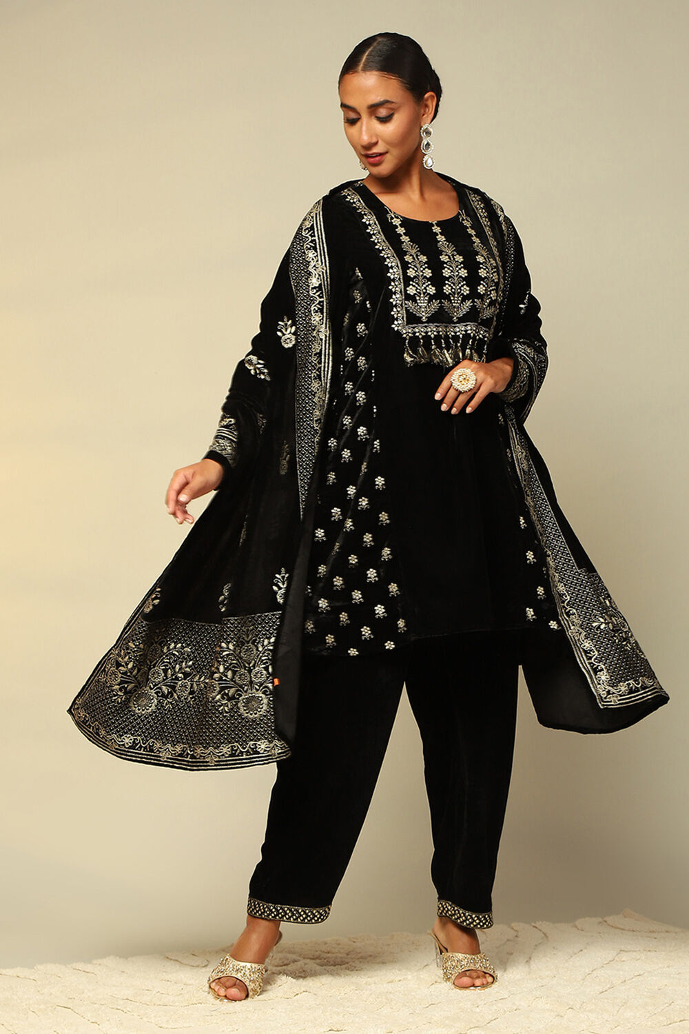 Black Poly Velvet A-Line Printed Kurta Salwar Suit Set image number 0