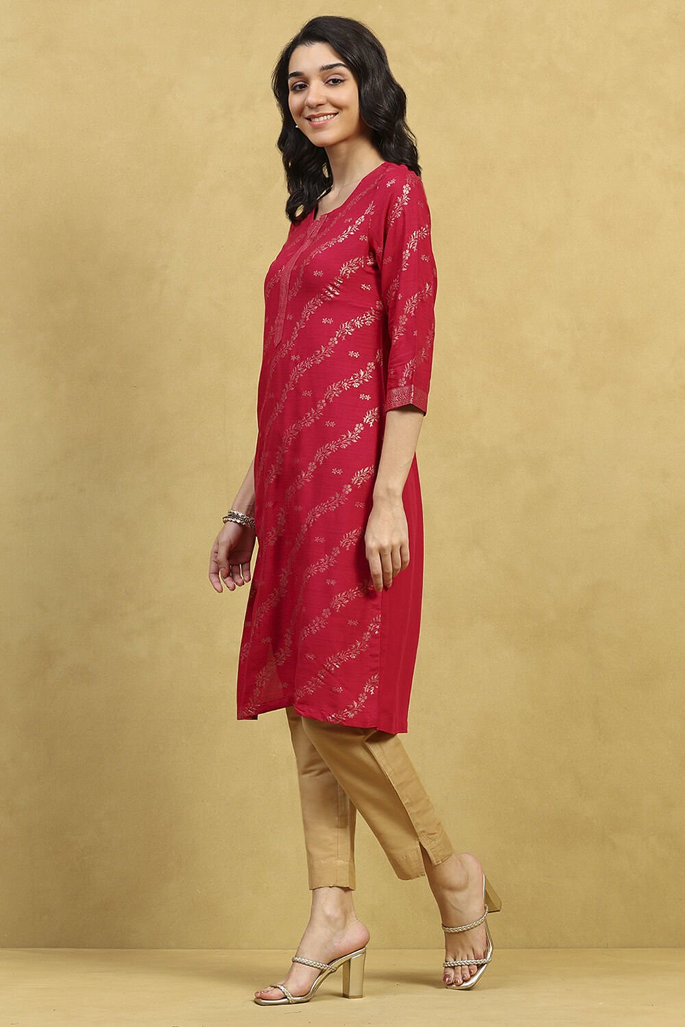 Pink Printed Straight Kurta image number 2