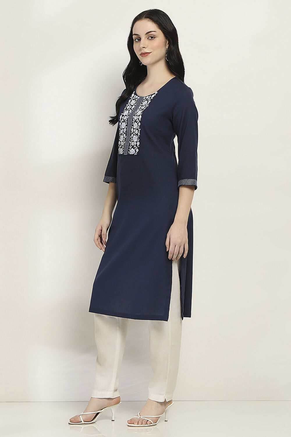 Indigo Cotton Blend Straight Kurta image number 2