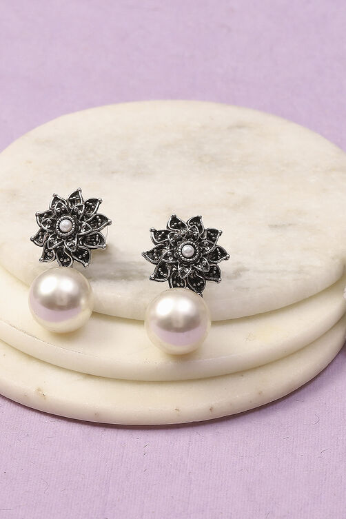 Oxidised Alloy Earrings image number 0