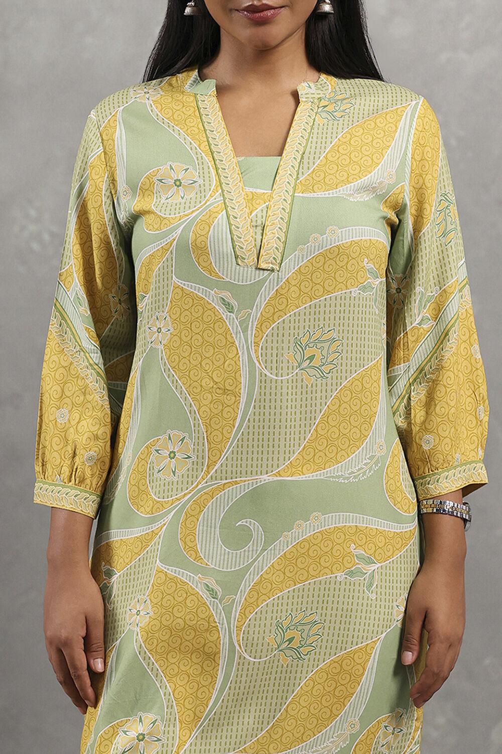 Green and Yellow Printed Straight Kurta image number 1