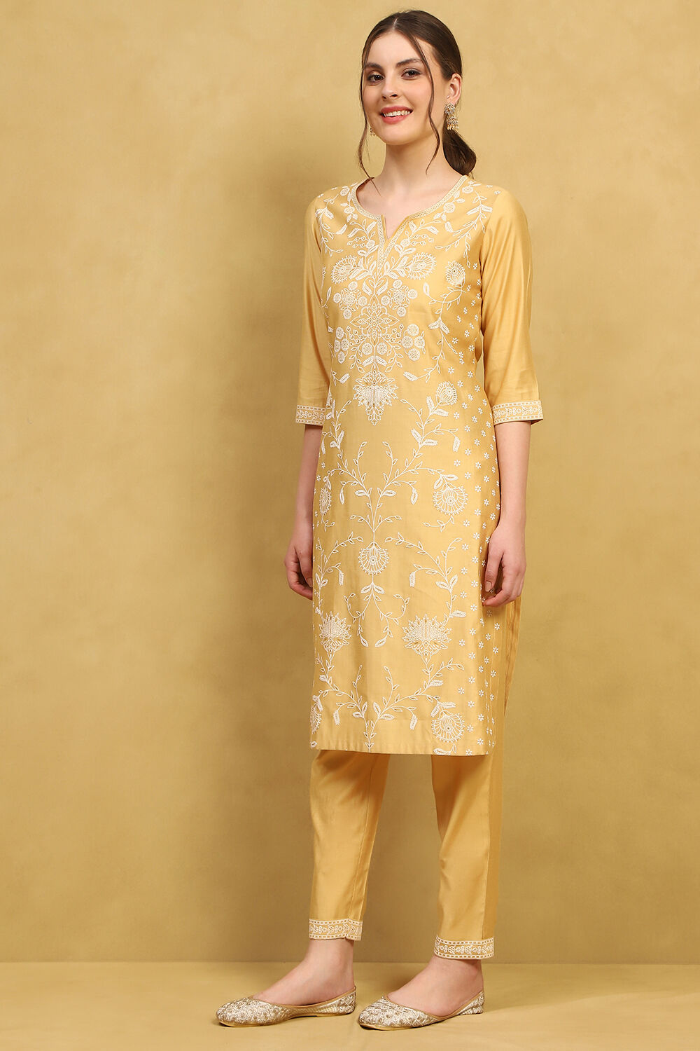 Lavender Viscose Blend Printed Straight Kurta Pants Set image number 3