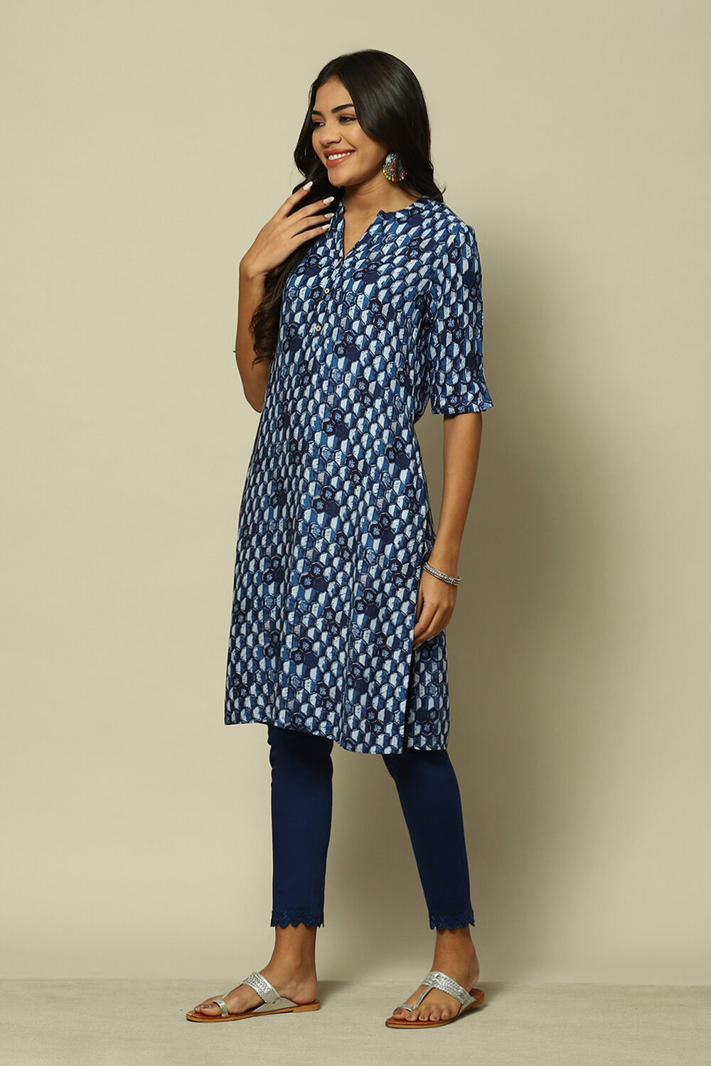 Indigo Blue LIVA Straight Printed Kurta image number 2