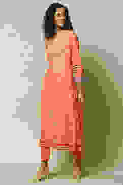 Pink LIVA Straight Printed Kurta image number 2