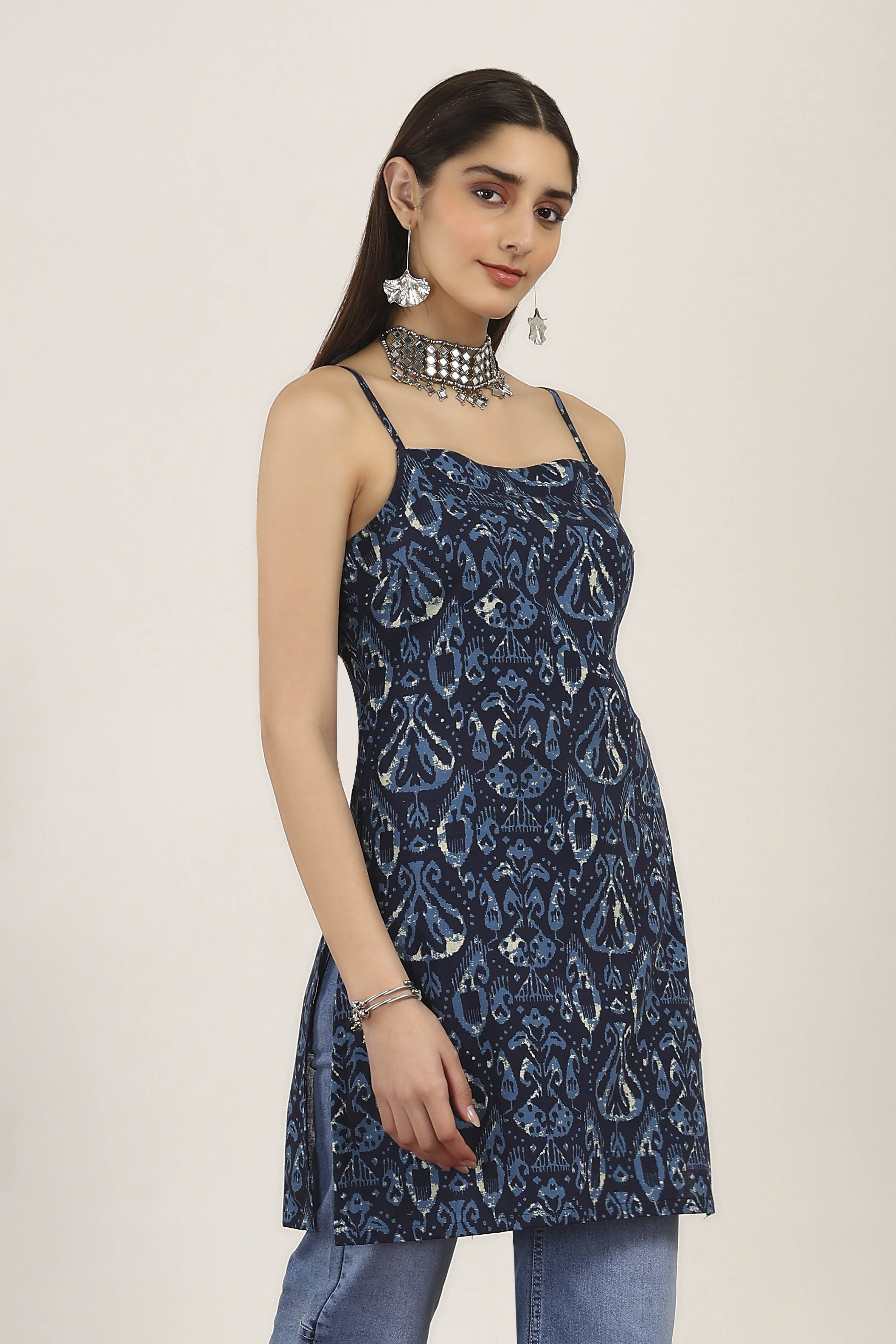 Blue Cotton Blend Straight Kurtas image number 4