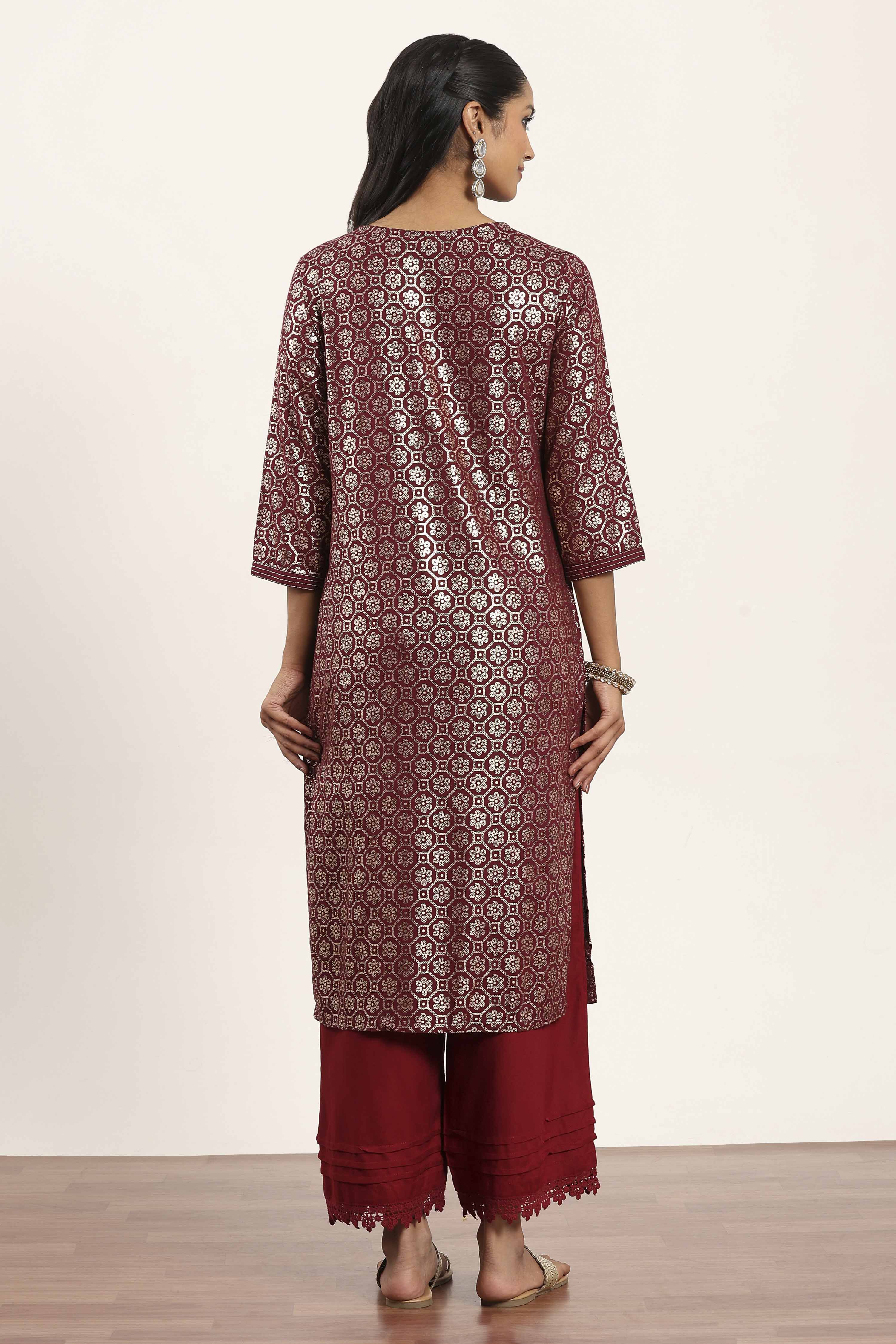 Maroon Viscose Rayon Straight Kurta Pants Set image number 4