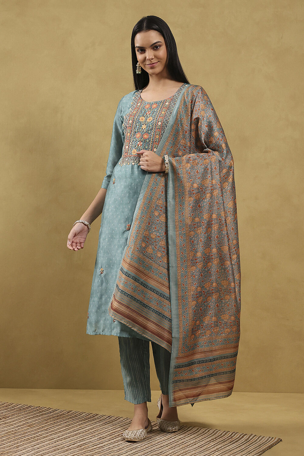 Blue Polyester Printed Straight Suit Set image number 6