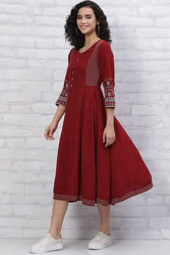 Red LIVA Schiffli Anarkali Kurta Dress image number 2