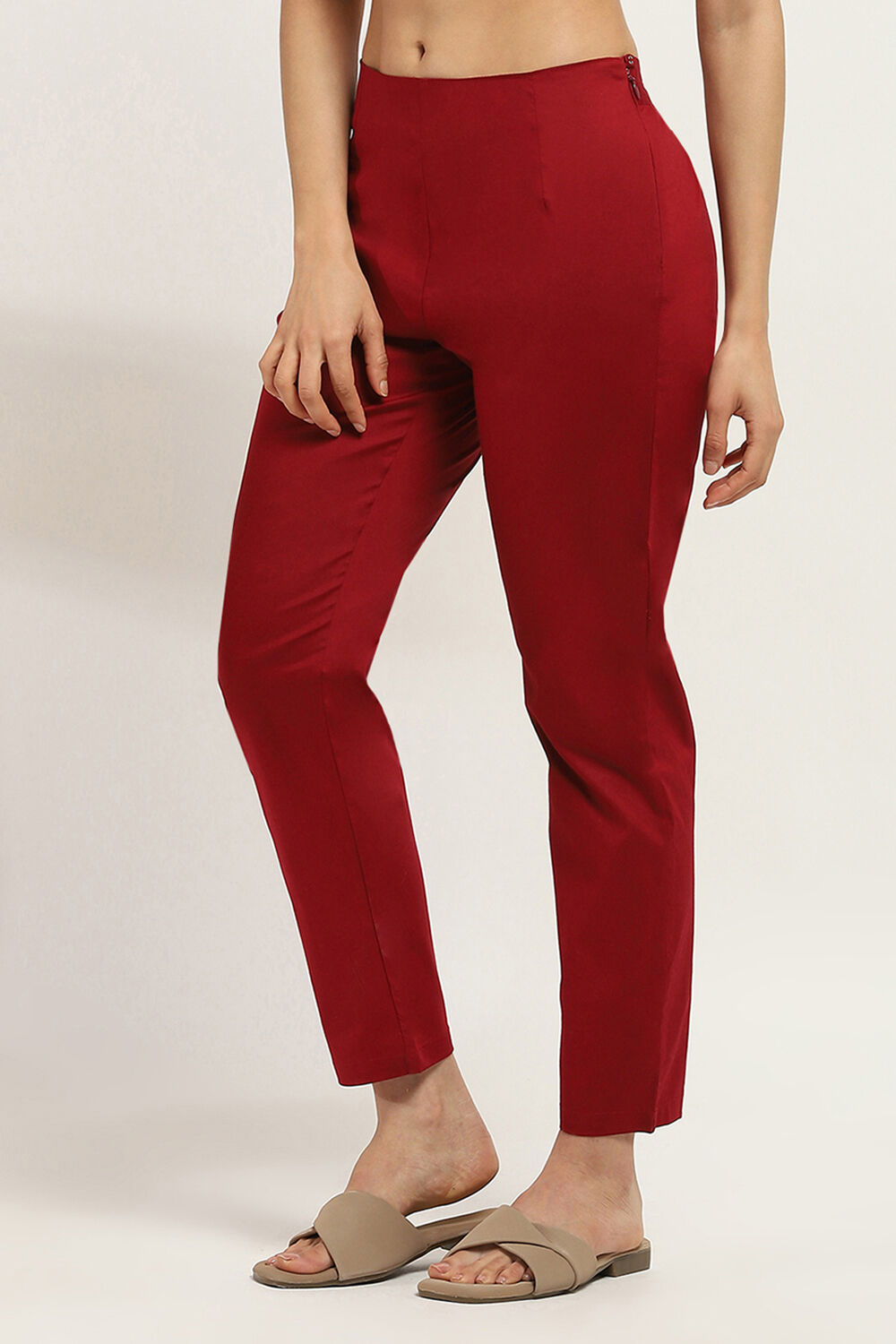Maroon Cotton Solid Regular Pants image number 2