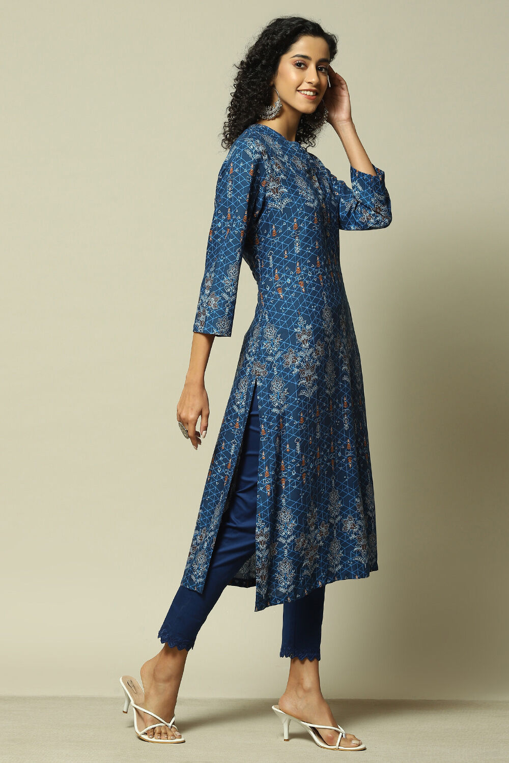 Indigo LIVA Straight Printed Kurta image number 4