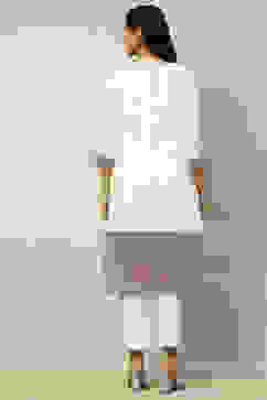 White Cotton Floral Yard dyed Straight Kurta image number 3