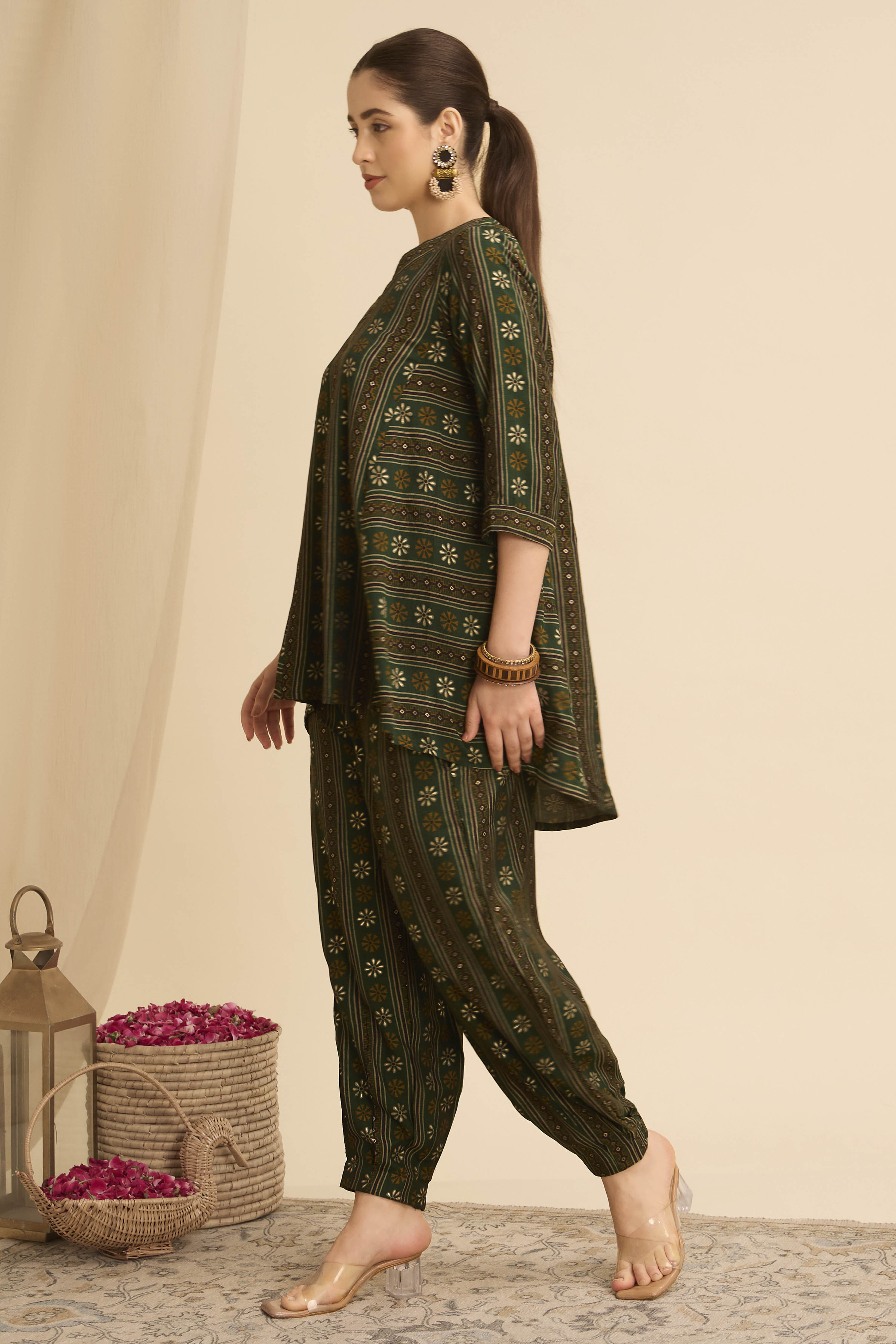 Green Viscose Blend Asymmetric Printed  image number 3