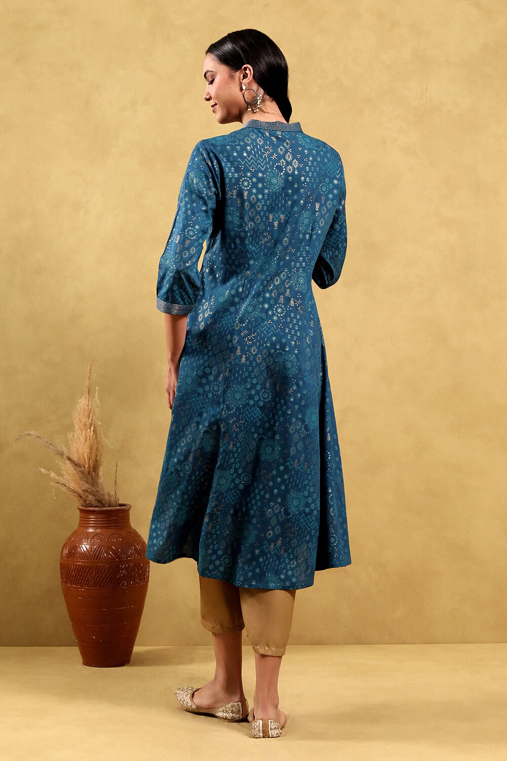 Blue Viscose Rayon Printed Kalidar Kurta image number 3