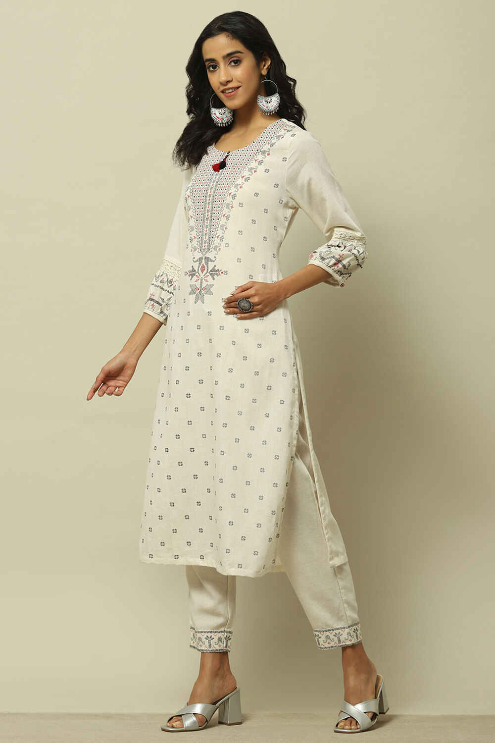 Off-white Printed Straight Kurta image number 2