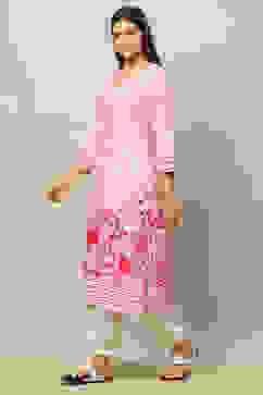 Pink Rayon Printed Straight Kurta image number 2