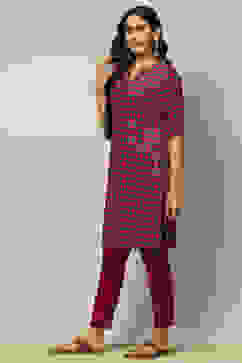 Magenta Geometric Printed Straight Kurta image number 2