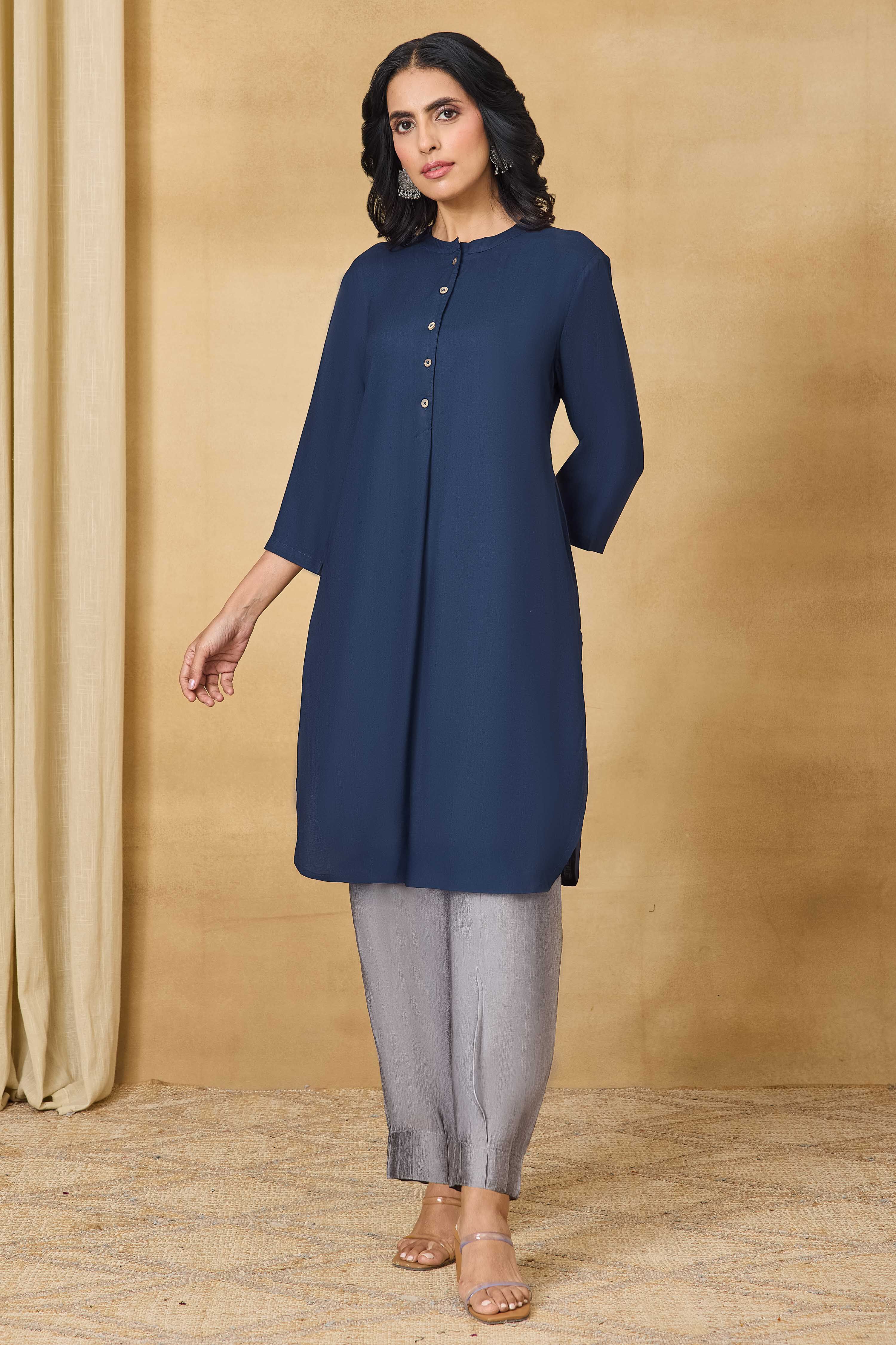 Maroon Solid Straight Viscose Blend Kurta image number 6