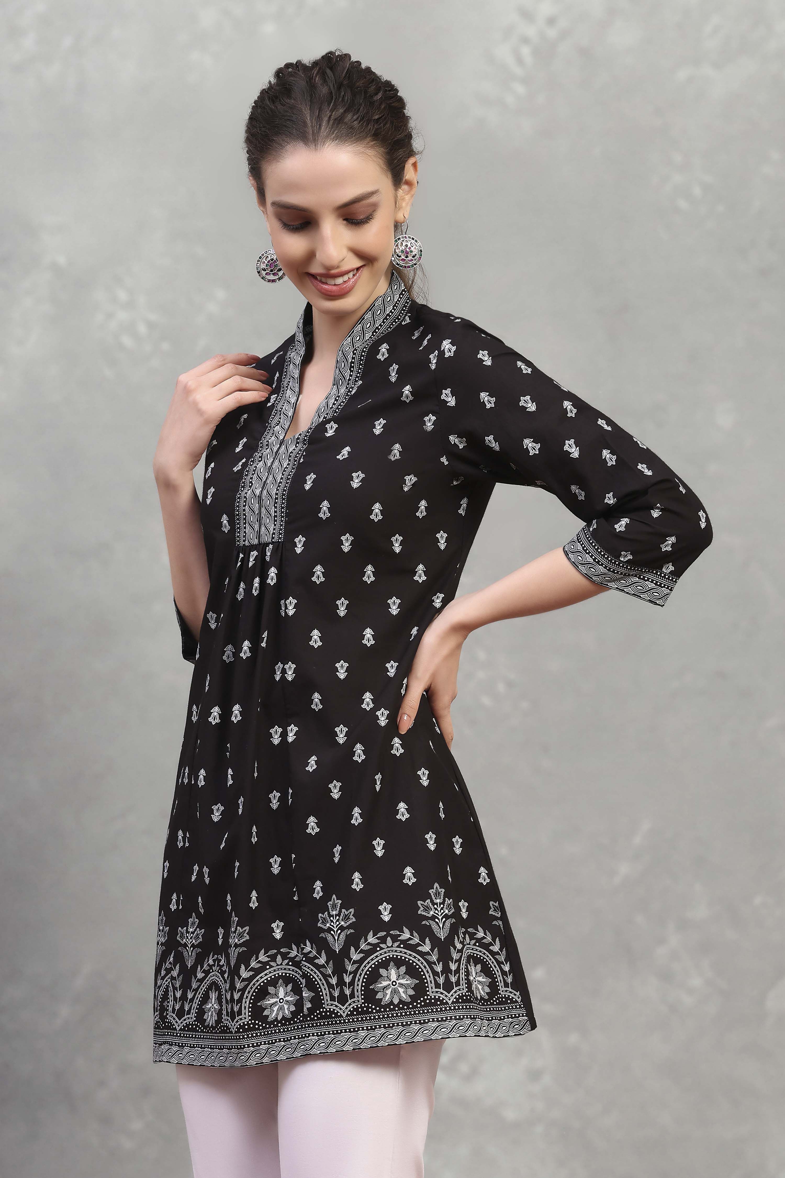 Black Cotton Printed A-Line Top image number 2