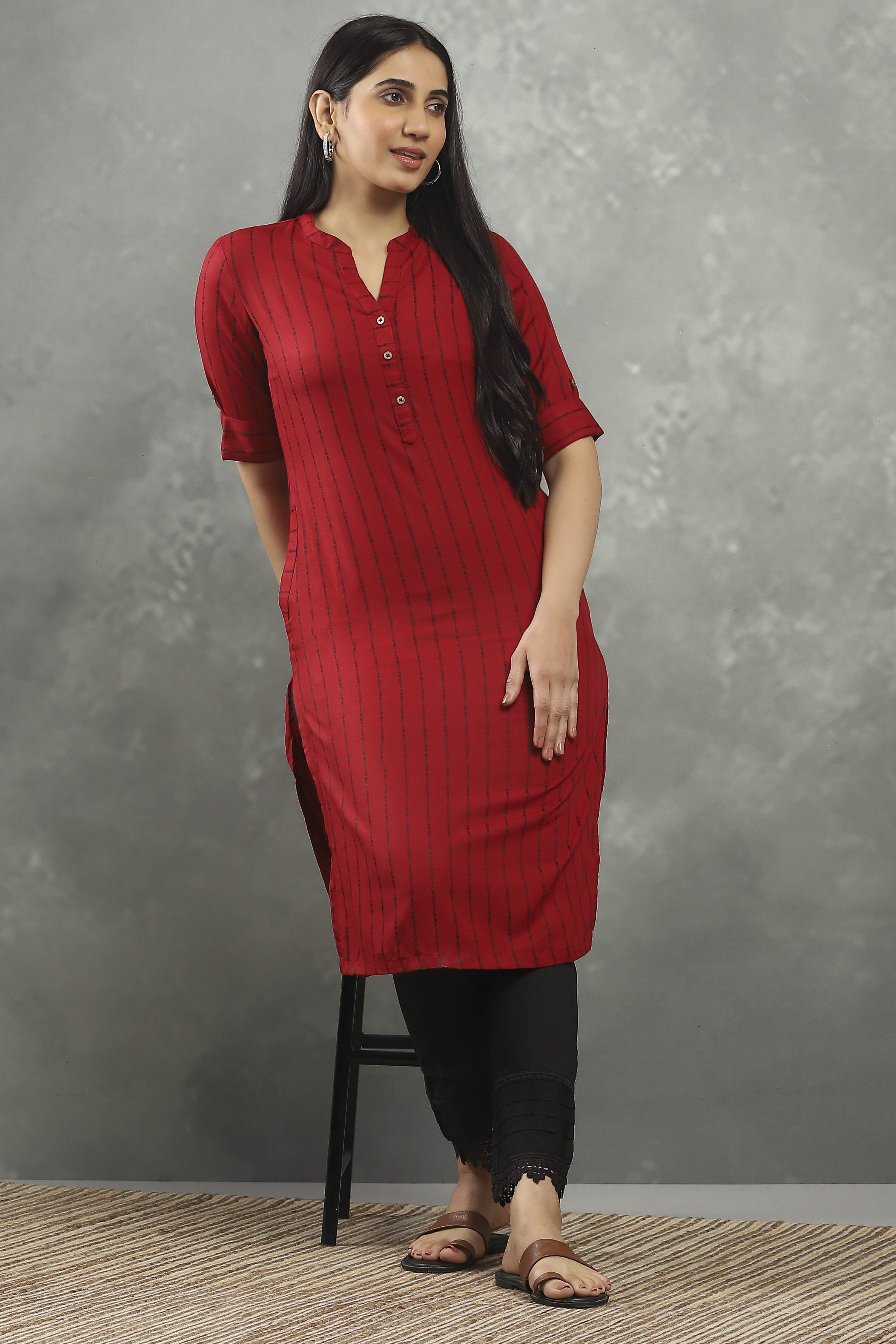 Maroon Viscose Straight Kurta Pants Set image number 0