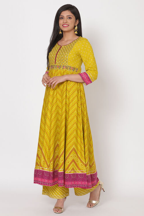 Lime Green Viscose Rayon Kalidar Kurta image number 2