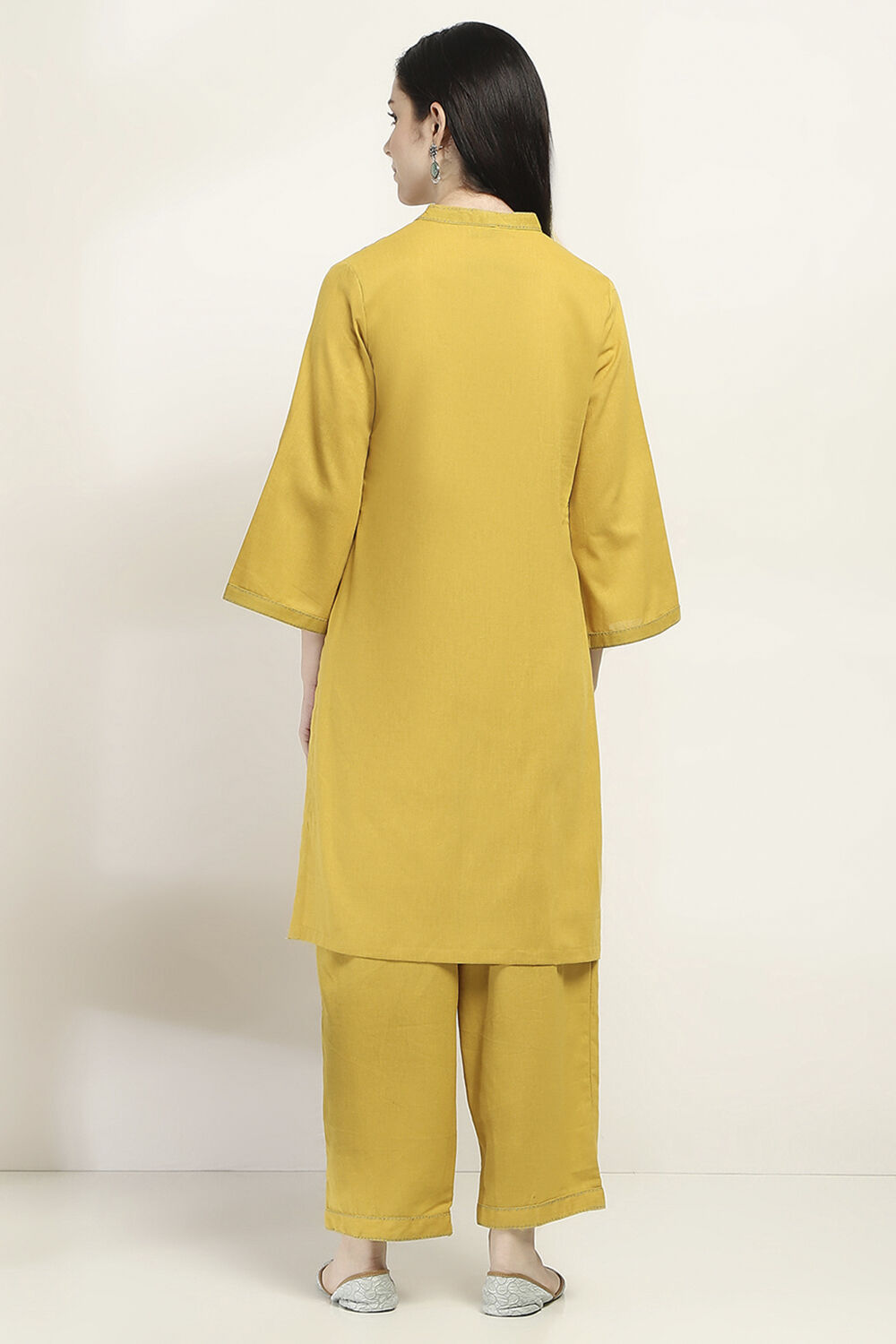 Yellow Cotton Embroidered Straight Kurta Set image number 4