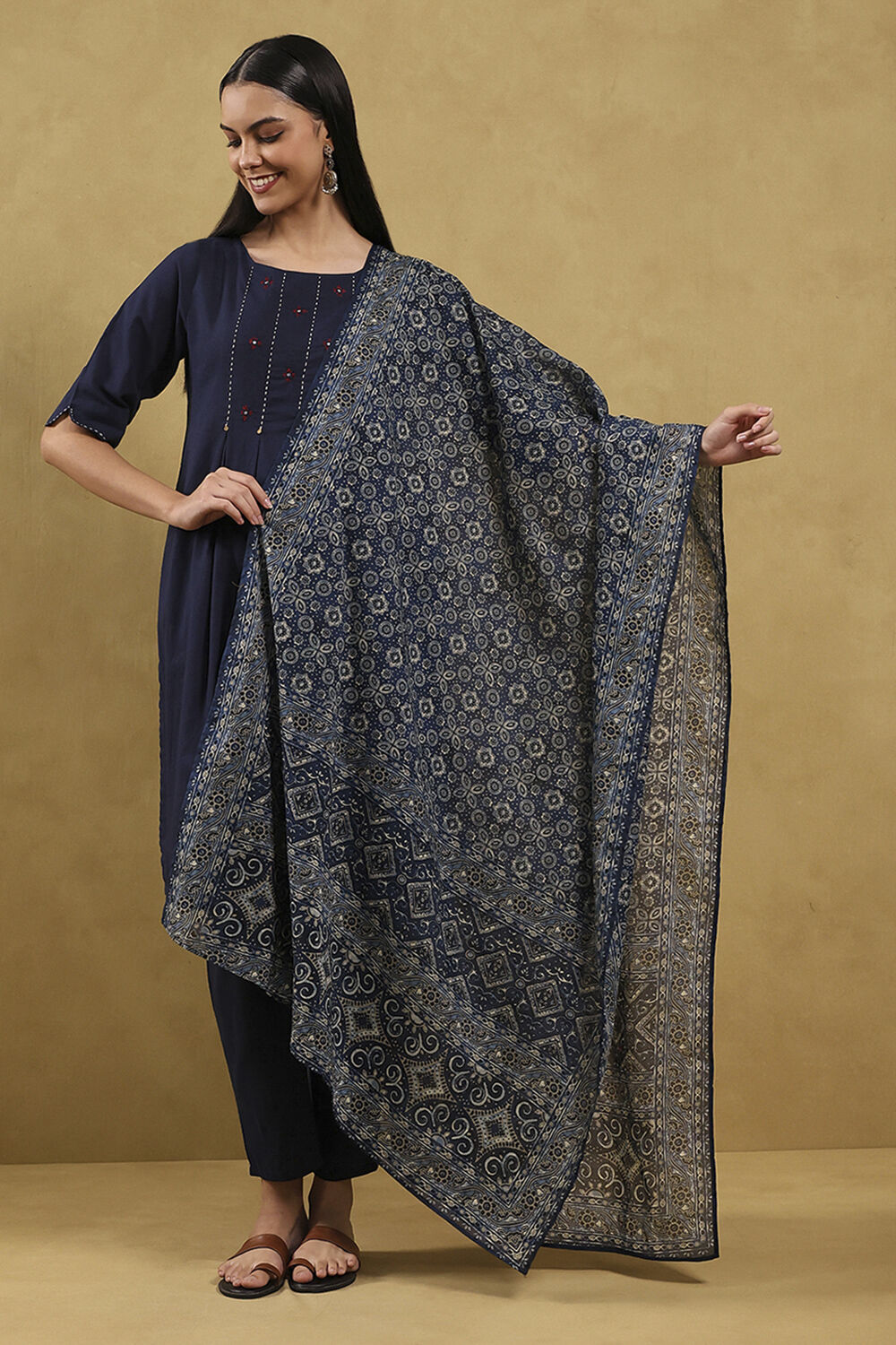 Indigo Blue Cotton Solid Gathered Suit Set image number 6