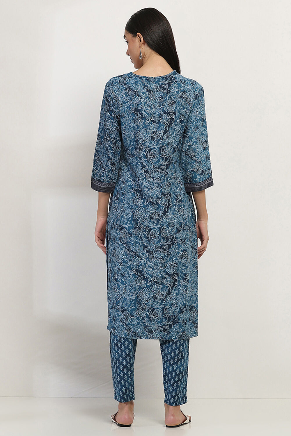Blue Printed Straight Kurta Set image number 4