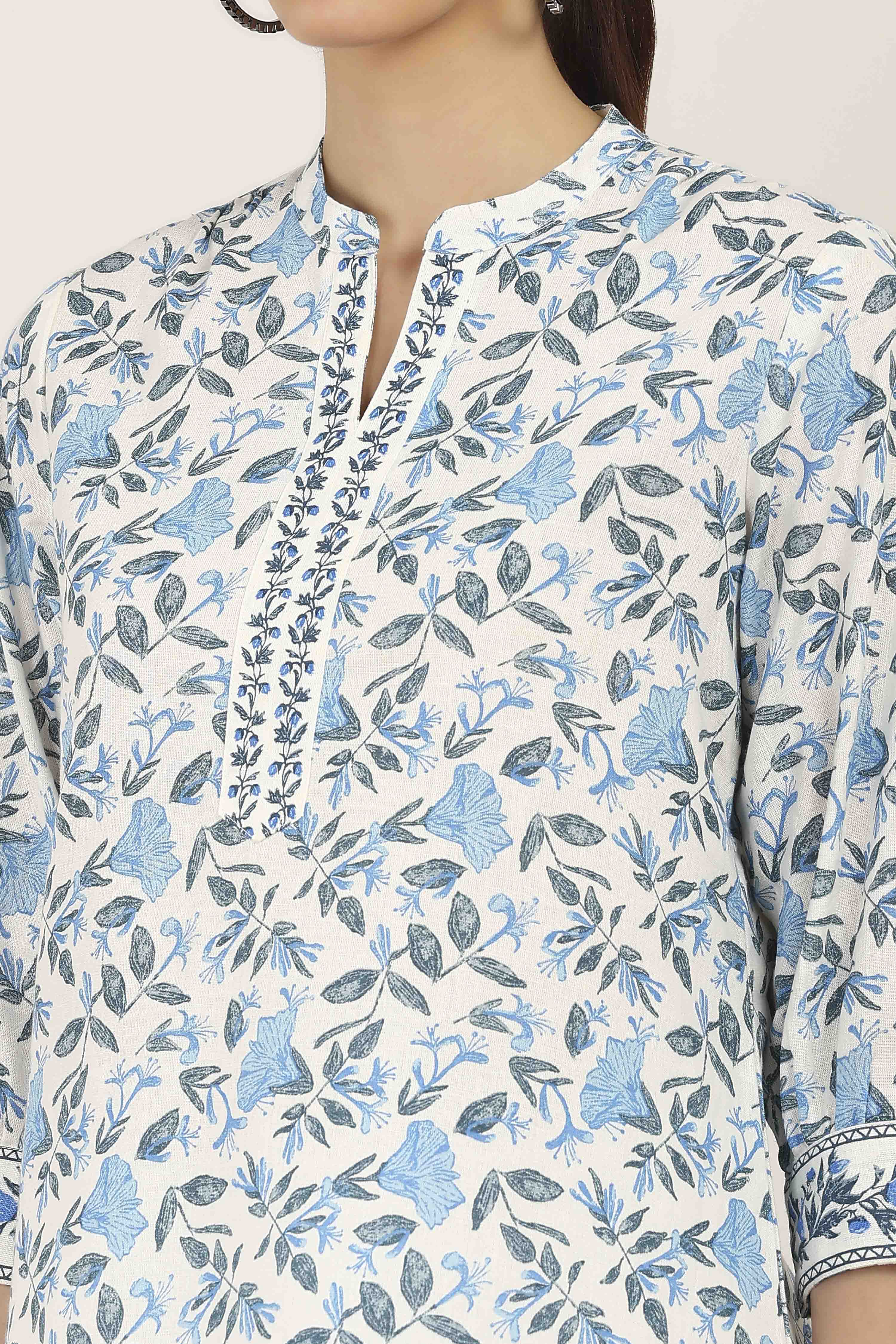 Blue Cotton Blend Straight Tops image number 1