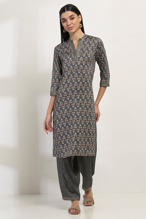 Maroon Printed Straight Kurta Set image number 6