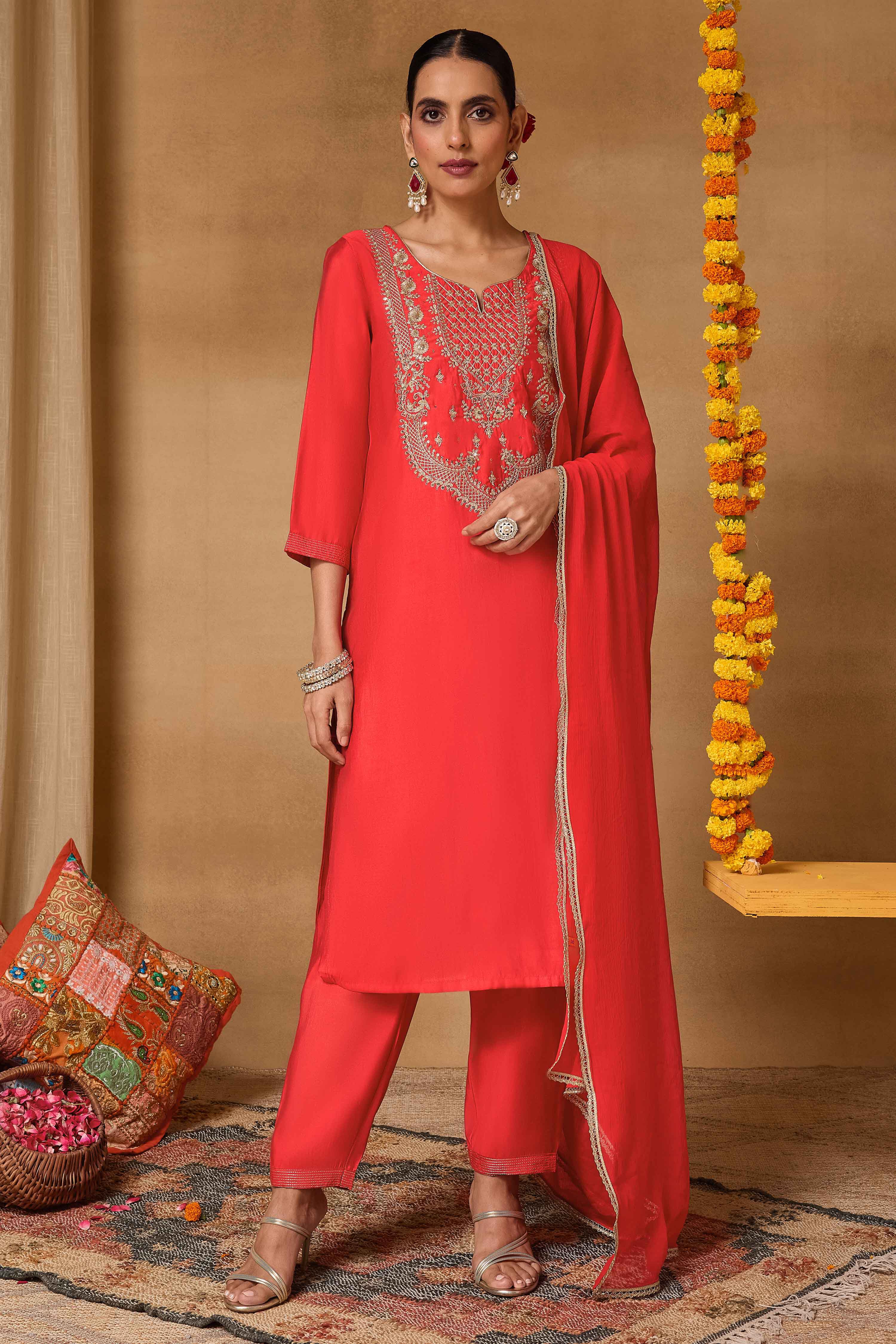 Red Viscose Blend Straight Solid Suit Set image number 7
