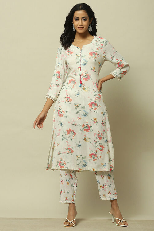 Off White Viscose Blend Straight Suit Set image number 6