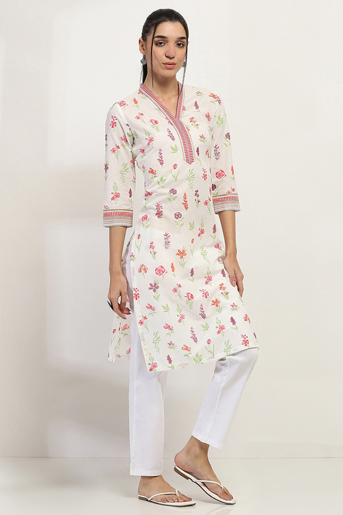 Off-White Cotton Floral Straight Kurta image number 4