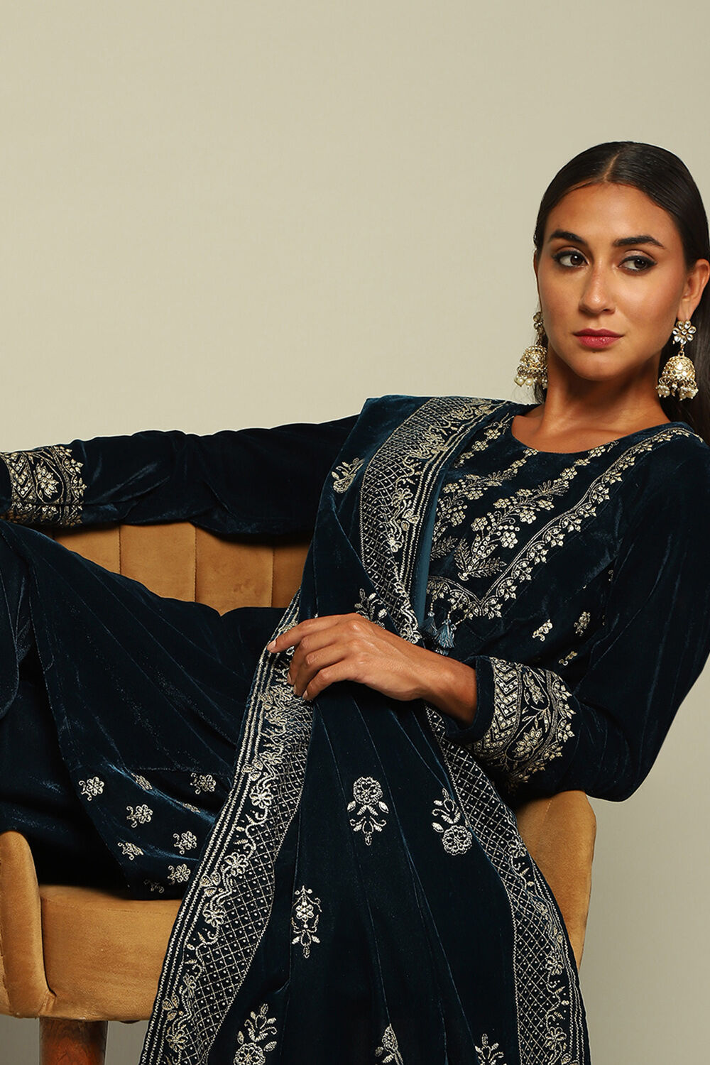 Teal Blue Poly Velvet A-Line Printed Kurta Salwar Suit Set image number 7