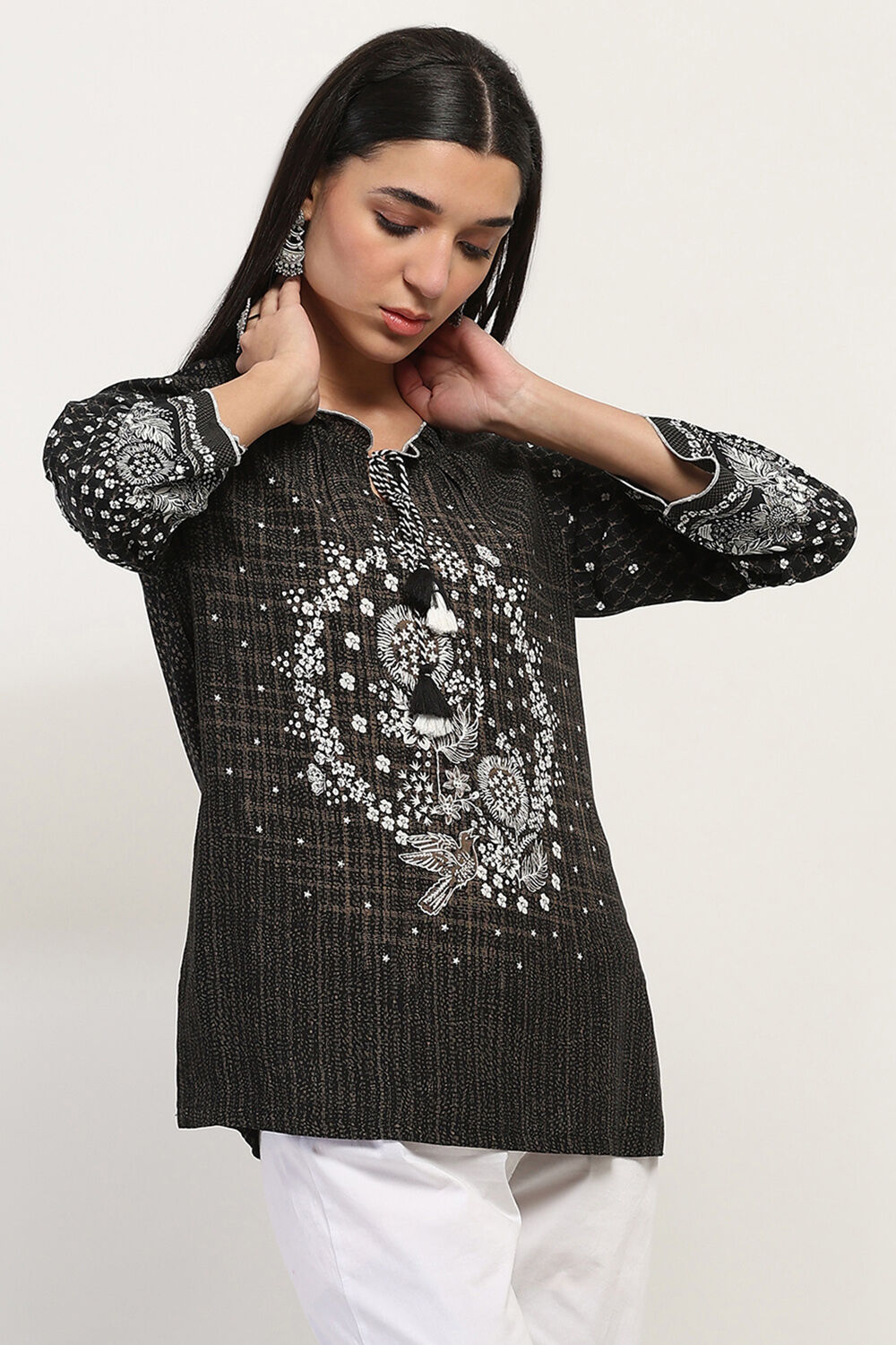 Black Printed Straight Short Kurti image number 4