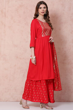 Red Flared Printed Suit Set image number 6
