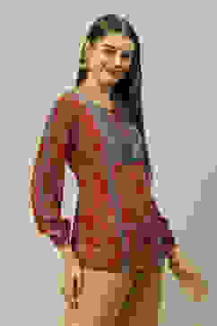 Rust Polyester Straight Printed Top image number 4