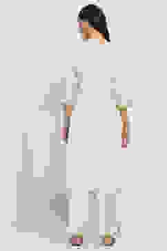 Off-White Cotton Blend Straight Kurta Set image number 3