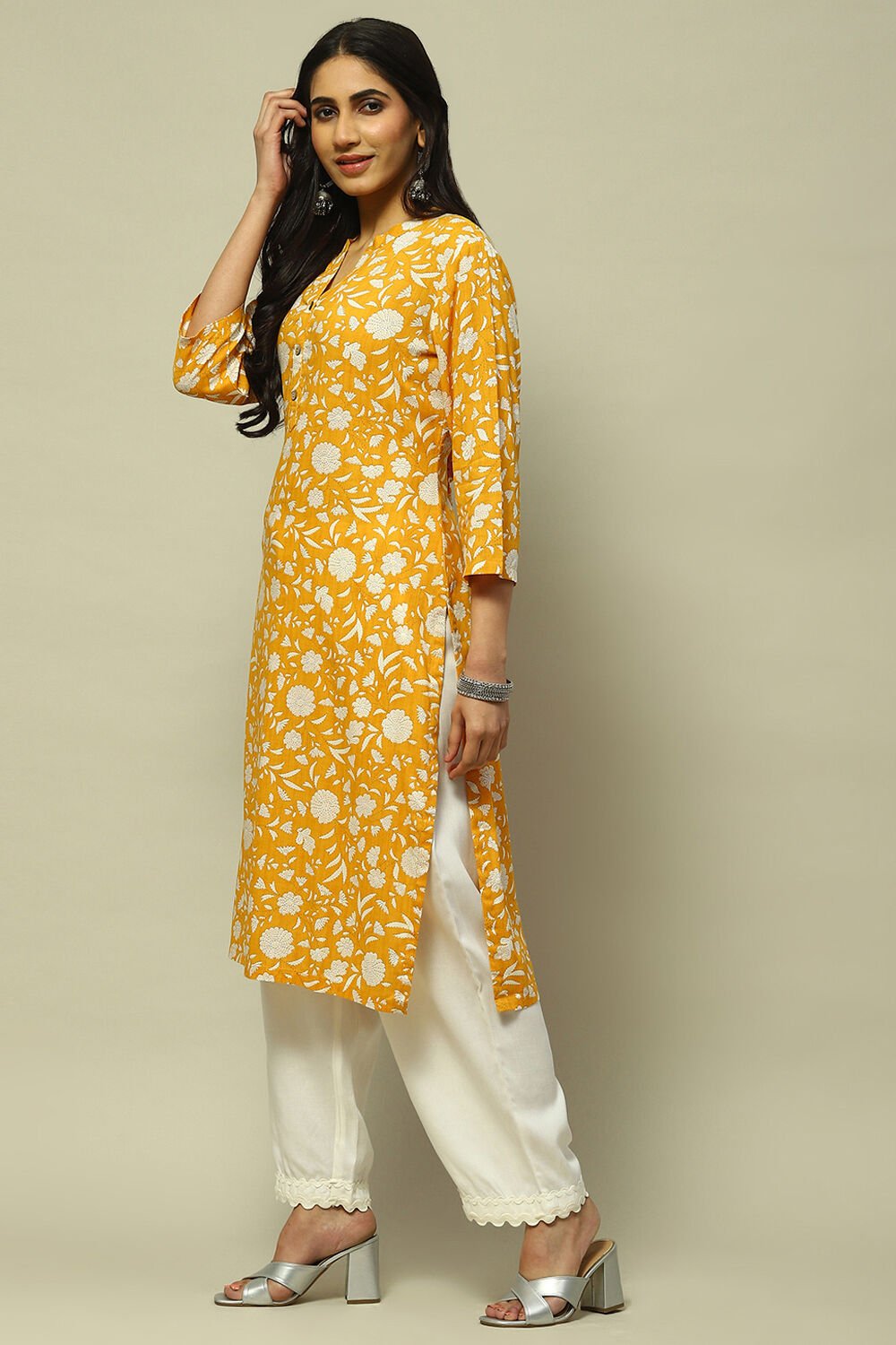 Green Floral Printed Straight Kurta image number 2