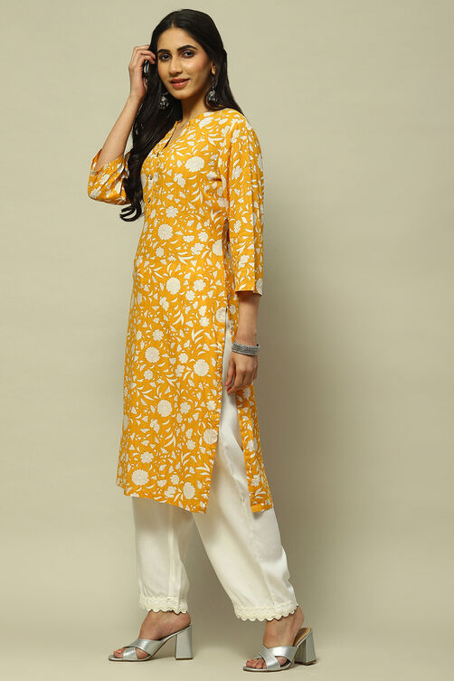 Mustard Viscose Staight Kurta image number 2