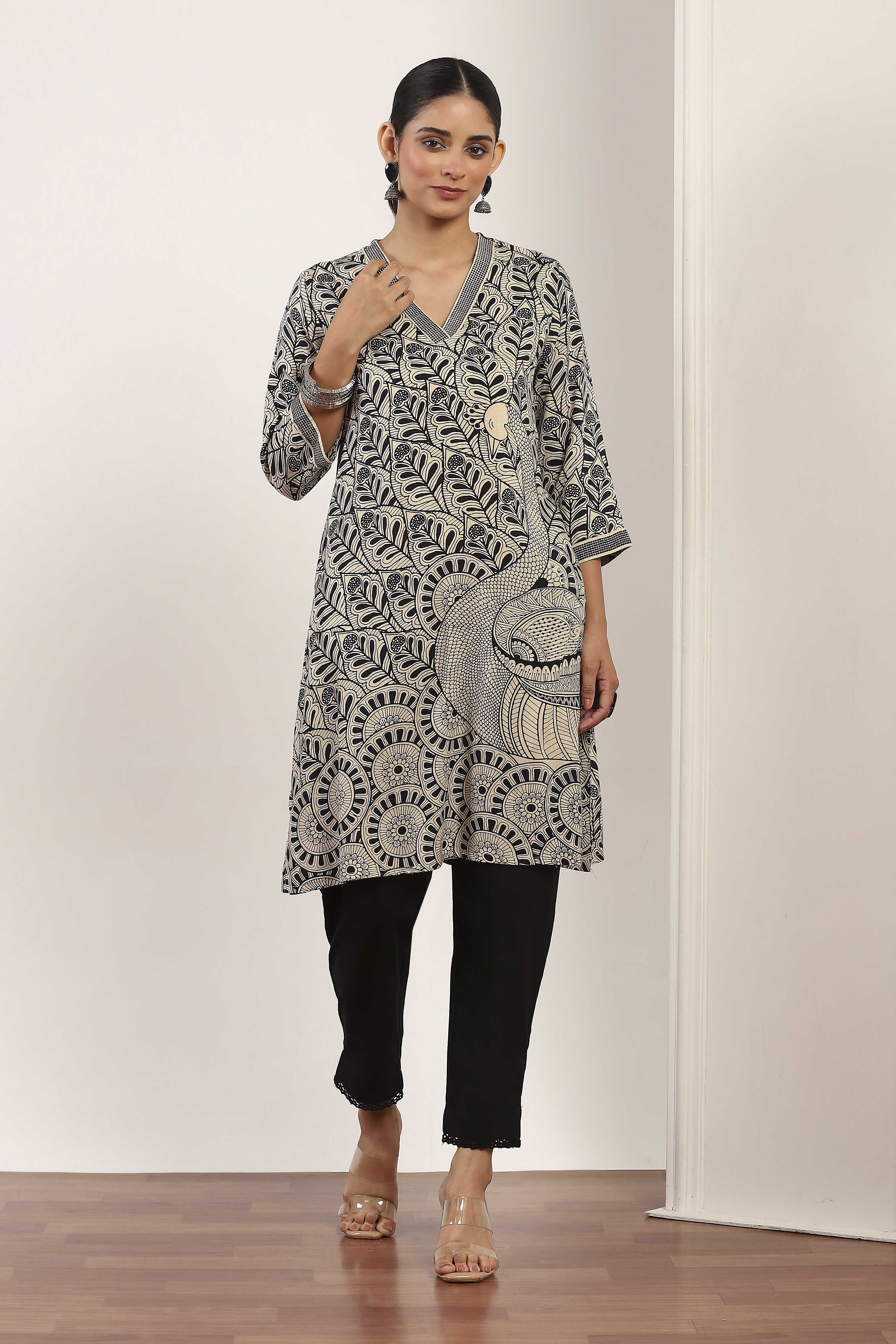 Beige Rayon Straight Kurtas image number 5