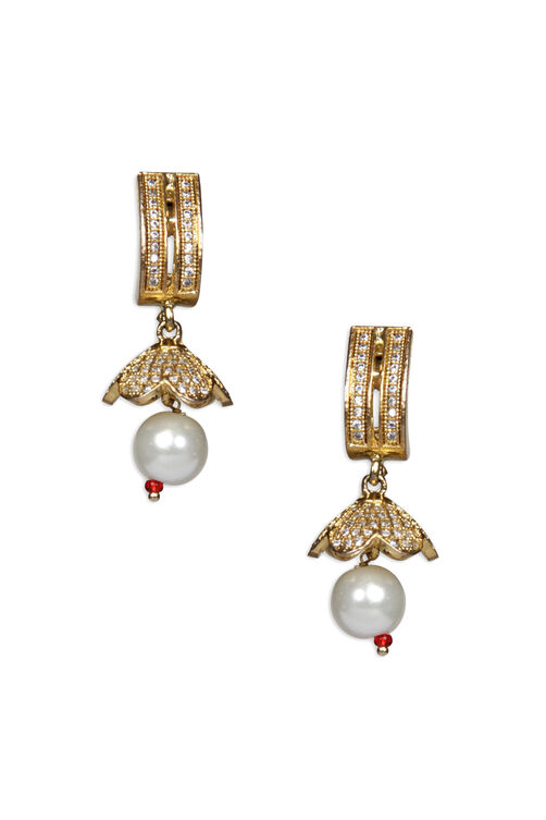 Golden Metal Brass Earrings image number 1